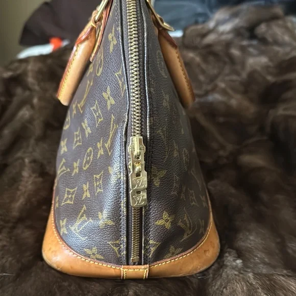 Louis Vuitton Brown Monogram Satchel Bag - Picture 3 of 9